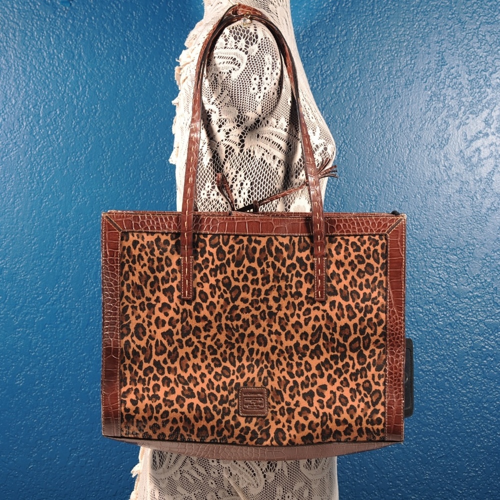 Liz Claiborne cheetah print Tote bag